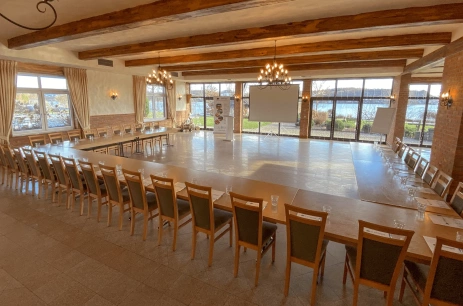 Sala konferencyjna Sala Widokowa w "U Chłopa" Kompleks Wypoczynkowo - Konferencyjny Chmielno