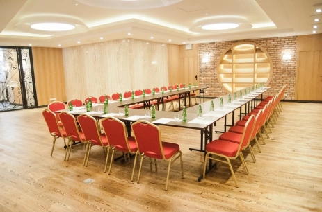 Sala konferencyjna Winiarnia w Restauracja Nad Potokiem Gdańsk