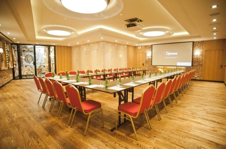 Sala konferencyjna Winiarnia w Restauracja Nad Potokiem Gdańsk