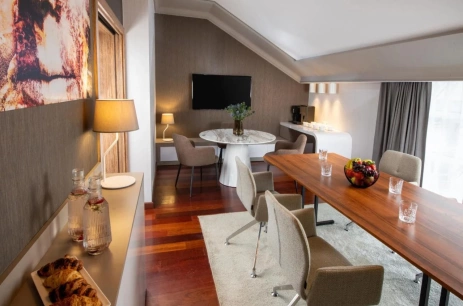 Sala konferencyjna Suite Room w Leonardo Boutique Krakow City Center Kraków