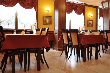 Sala konferencyjna Sala Bufetowa z kominkiem w Willa Koba  Ustroń