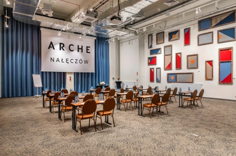 Sala konferencyjna Sala Harmonii 2 w Arche Nałęczów dawne Sanatorium Milicyjne Nałęczów