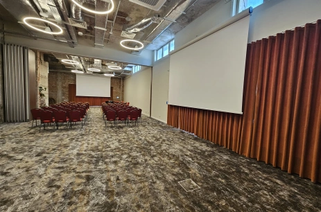 Sala konferencyjna Sala Uzdrowienia w Arche Nałęczów dawne Sanatorium Milicyjne Nałęczów