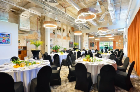 Sala konferencyjna Sala Uzdrowienia 1 w Arche Nałęczów dawne Sanatorium Milicyjne Nałęczów