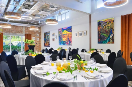 Sala konferencyjna Sala Uzdrowienia 2 w Arche Nałęczów dawne Sanatorium Milicyjne Nałęczów