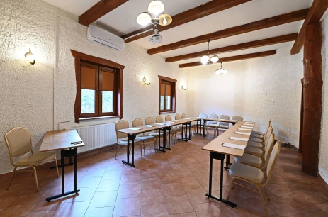 Sala konferencyjna Sala Modrzewiowa w Rancho Pod Bocianem Warszawa