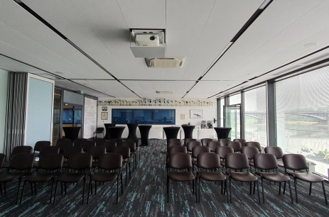 Sala konferencyjna Sala Konferencyjna w WTW Wioślarska 6 (z widokiem na Wisłę) Warszawa