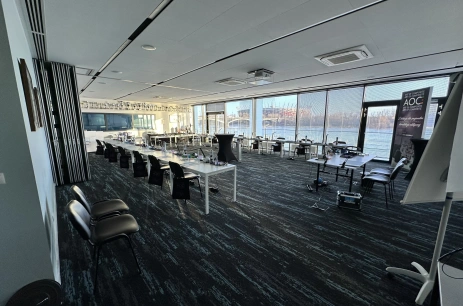 Sala konferencyjna Sala Konferencyjna w WTW Wioślarska 6 (z widokiem na Wisłę) Warszawa