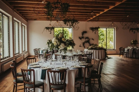 Sala konferencyjna Sala z naturalnymi belkami w Bagatelka Centrum Rekreacyjne Miłosław