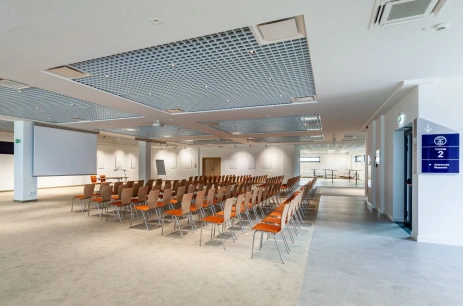 Sala konferencyjna Sala Antresola w Hotel Robert's Port **** Lake Resort & SPA Mikołajki