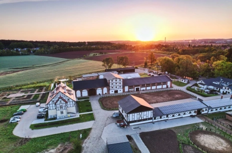 Sala konferencyjna Letnia Sala Bankietowa w Hotel Dworzysko Szczawno Zdrój
