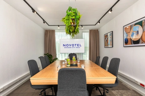 Sala konferencyjna BOARDROOM REYMONTA w Novotel Kraków City West Kraków