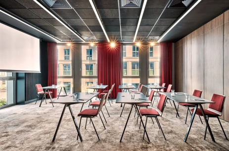 Sala konferencyjna Milano 1 w Radisson RED Hotel & Radisson RED Apartments, Kraków Kraków