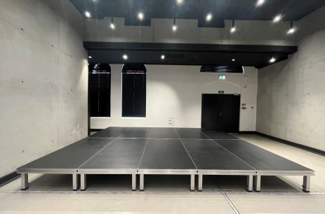 Sala konferencyjna Przestrzeń konferencyjna z Foyer (Sala A) w Muzeum Gazowni Warszawskiej Warszawa