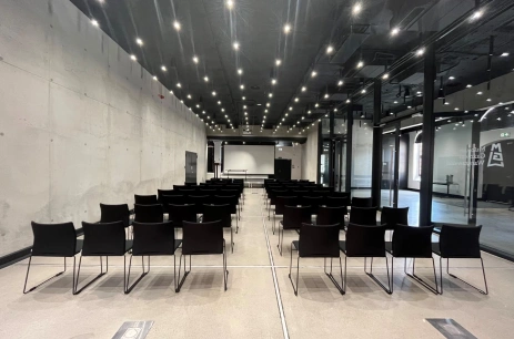 Sala konferencyjna Przestrzeń konferencyjna z Foyer (Sala A) w Muzeum Gazowni Warszawskiej Warszawa