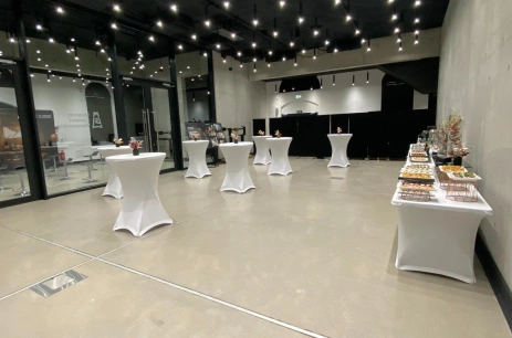 Sala konferencyjna Przestrzeń konferencyjna z Foyer (Sala A) w Muzeum Gazowni Warszawskiej Warszawa