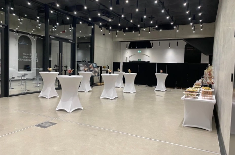 Sala konferencyjna Przestrzeń konferencyjna z Foyer (Sala A) w Muzeum Gazowni Warszawskiej Warszawa