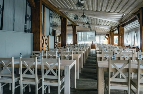 Sala konferencyjna Sala Niedźwiedzia Karczma Czarna Góra w Czarna Góra Resort Sienna