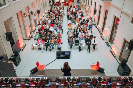 Sala konferencyjna Dziedziniec w Centrum Kreatywności Targowa Warszawa