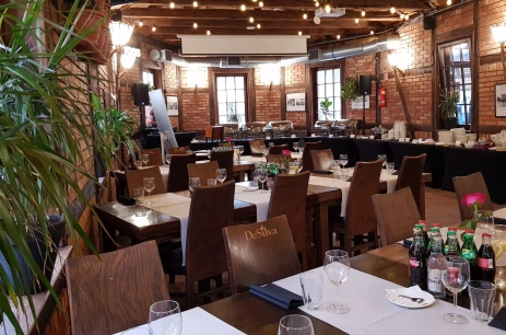 Sala konferencyjna Restauracja Tramwajowa w Stara Zajezdnia Kraków by DeSilva Kraków