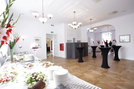 Sala konferencyjna Pałac prawa strona w Pałac w Dębinie Dębina