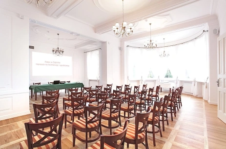 Sala konferencyjna Pałac lewa strona w Pałac w Dębinie Dębina