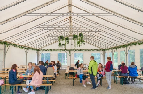 Sala konferencyjna Wiata Grillowa w Przysiółek Kresy Kluki