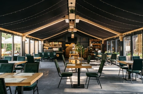 Sala konferencyjna Sala Restauracyjna w Narusa Leśna Przystań Frombork