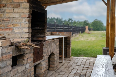 Sala konferencyjna Wiata grirowa w Ośrodek Wypoczynkowy Leśne Ustronie Witnica