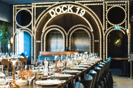 Sala konferencyjna Sala Główna w Restauracja DOCK19 by Mateusz Gessler Warszawa