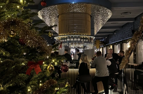 Sala konferencyjna Bar Koktajlowy w Restauracja DOCK19 by Mateusz Gessler Warszawa