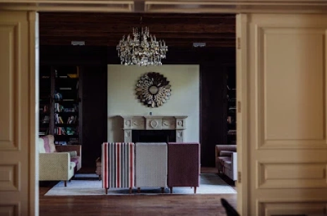 Sala konferencyjna Sala kominkowa z wyjściem na taras w Pałac Warlity Olsztynek