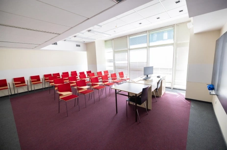 Sala konferencyjna Sala Warsztatowa 01.23 w Centrum Dydaktyczne Uniwersytetu Medycznego w Łodzi Łódź