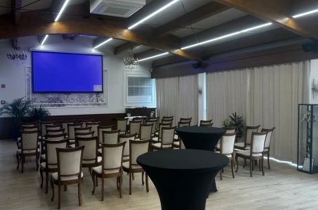 Sala konferencyjna Oranżeria nad Stawem w Pałac Mortęgi Hotel & SPA Lubawa