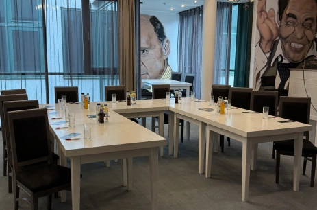 Sala konferencyjna Sala filmowa w Restauracja FaBuKo i Aparthotel Etna Kołobrzeg