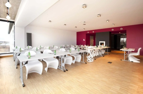 Sala konferencyjna Sala Amarantowa w Artis Loft Hotel Radziejowice Parcel