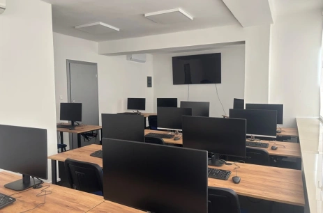 Sala konferencyjna Sala KOMPUTEROWA "602" w MONIUSZKI 7 Centrum biurowo-szkoleniowe PIERWSZY WYNAJEM SALI ZA PÓŁ CENY Katowice