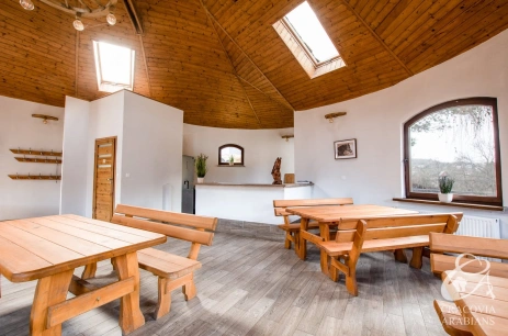 Sala konferencyjna Końska Strychówka - "Okrąglak" w Cracovia Arabians Kraków