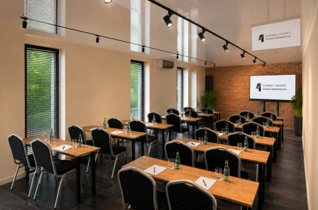 Sala konferencyjna Sala Ogień BIS w 4 Żywioły Falenty Centrum Konferencyjne Warszawa