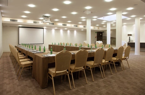 Sala konferencyjna Court Room w Hotel Mamaison Le Regina Warsaw Warszawa