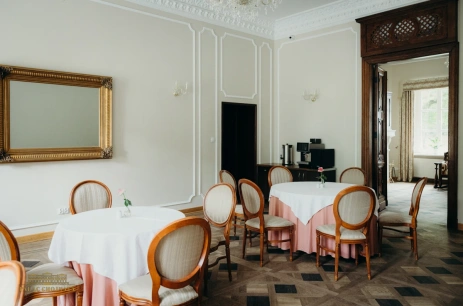 Sala konferencyjna Willa Parkowa II w Pałac Chojnata Biała Rawska