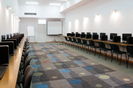 Sala konferencyjna Laboratiorium komputerowe Ap 201-208 w Centrum Konferencyjno-Szkoleniowe Bobrowiecka 9 Warszawa