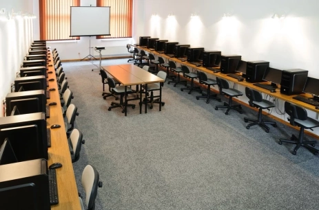 Sala konferencyjna Laboratiorium komputerowe Ap 201-208 w Centrum Konferencyjno-Szkoleniowe Bobrowiecka 9 Warszawa