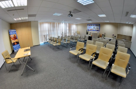 Sala konferencyjna Sala Szafirowa w Centrum szkoleniowo-konferencyjne KOCHTEX Poznań