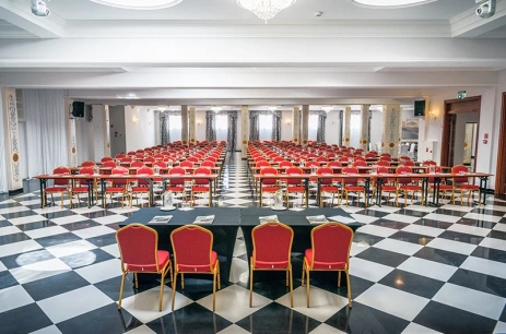 Sala konferencyjna Sala Kryształowa w Hotel Pałac Ossolińskich Conference & SPA Sterdyń