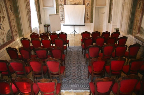 Sala konferencyjna Sala Purpurowa w Hotel Pałac Ossolińskich Conference & SPA Sterdyń