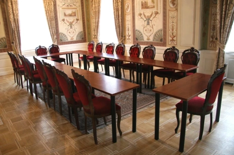 Sala konferencyjna Sala Purpurowa w Hotel Pałac Ossolińskich Conference & SPA Sterdyń