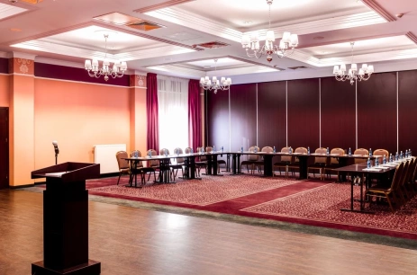 Sala konferencyjna Sala Rubinowa II w Hotel Aurora Family & SPA Międzyzdroje