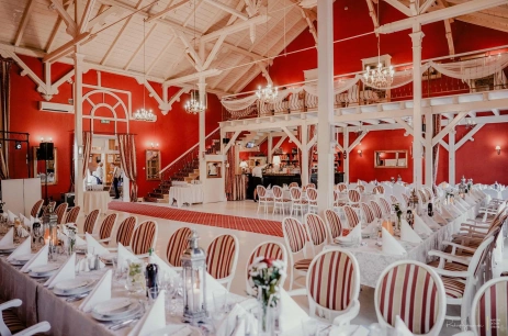 Sala konferencyjna Dworska Sala Balowa w Dwór Korona Karkonoszy Sosnówka