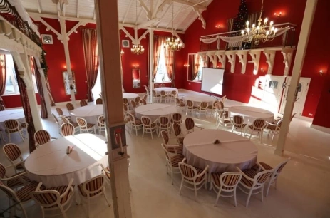 Sala konferencyjna Dworska Sala Balowa w Dwór Korona Karkonoszy Sosnówka